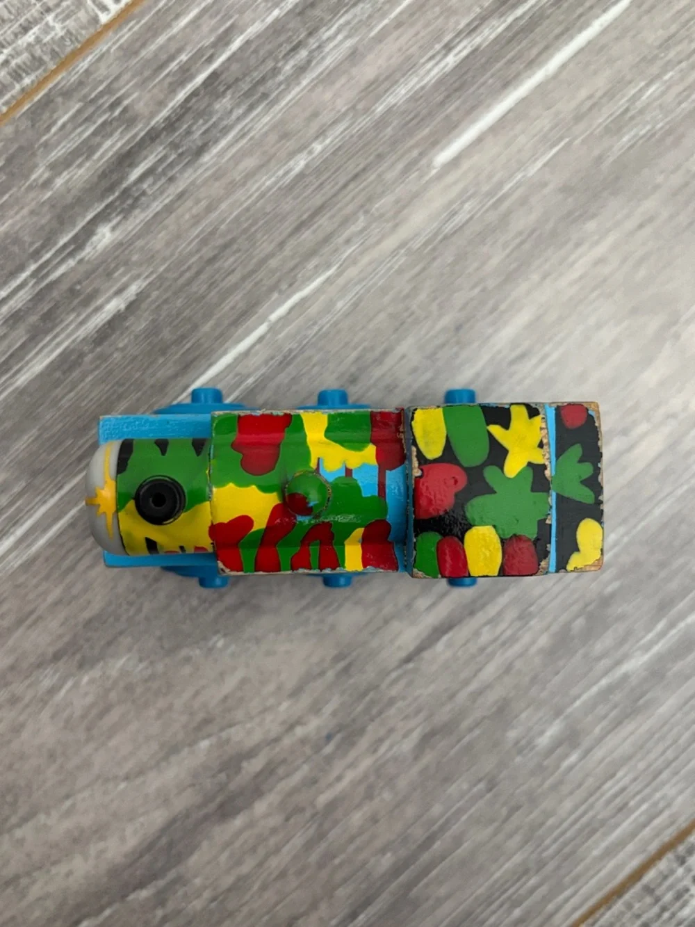 Wooden Paint Splattered Thomas - Thomas & Friends